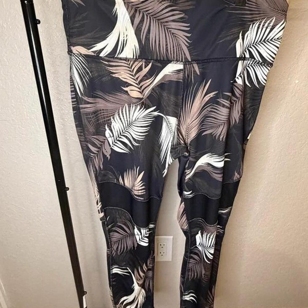 Xersion Tropical Palm Leaf Activewear Leggings with Mesh Panels - Size XL
